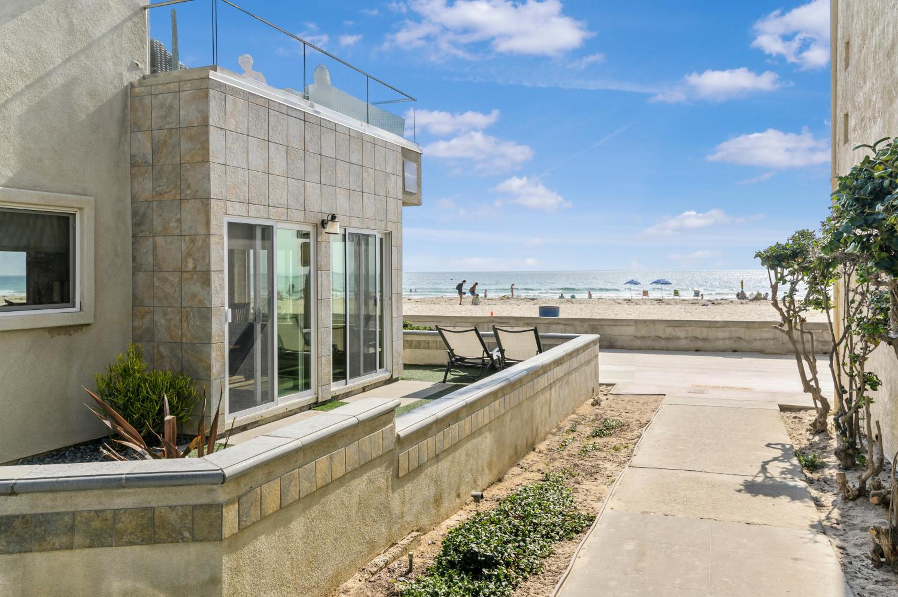 Beach Paradise with Parking! view 3