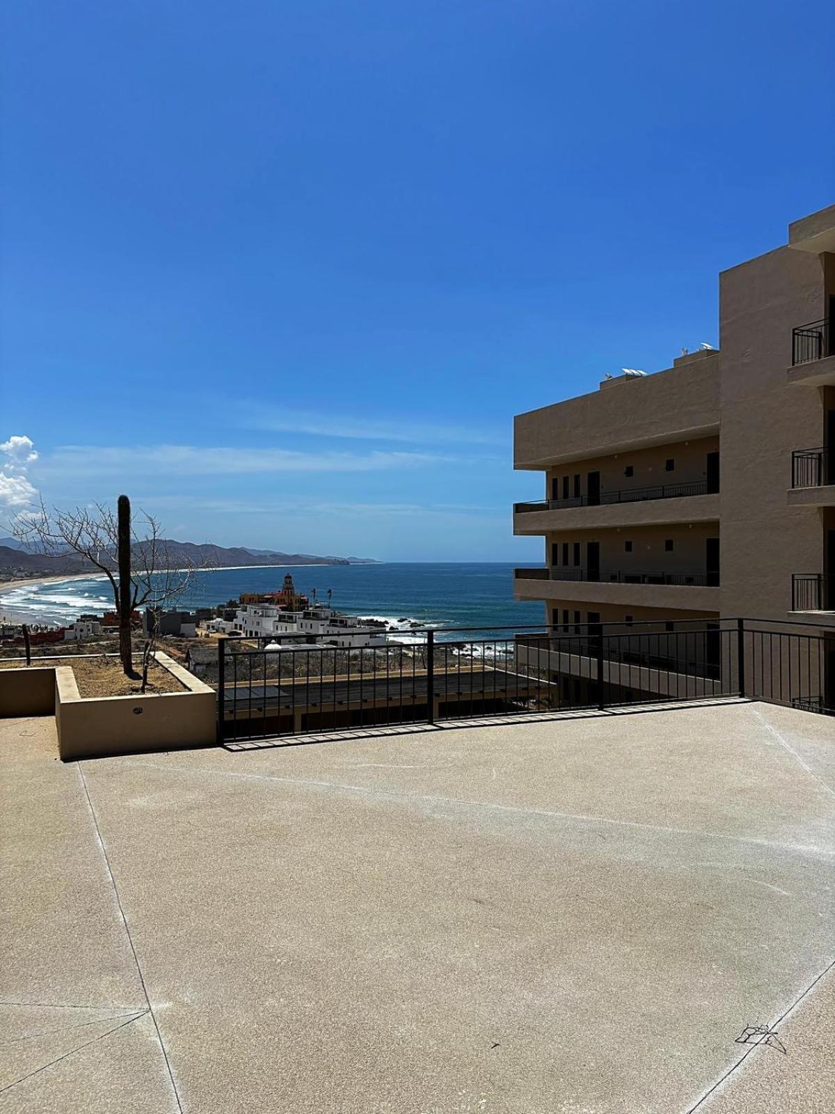 Waterfront Condo with Gorgeous Sunset Ocean Views