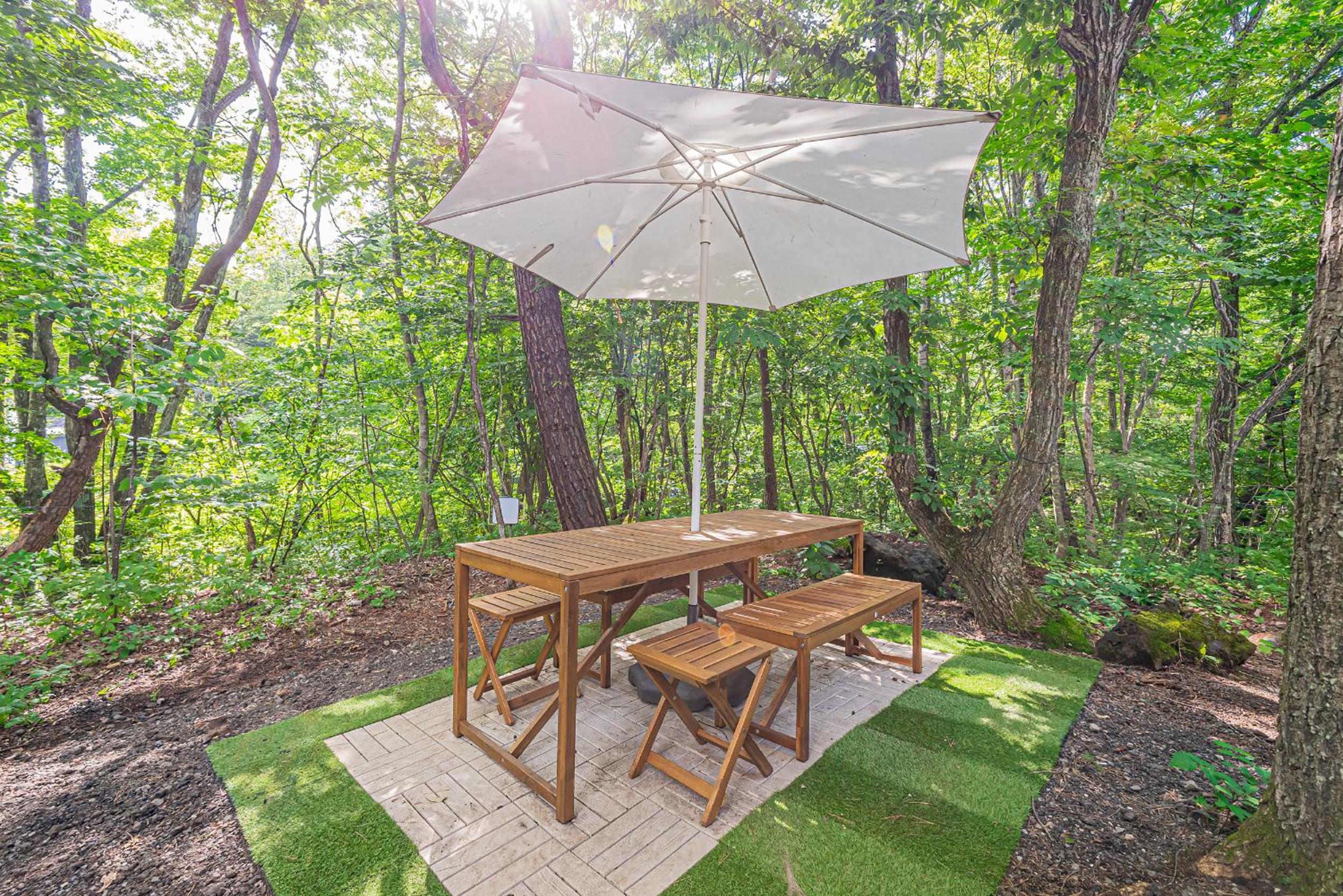JoYSOUNDカラオケBBQや麻雀セット完備断崖の上に建てられた大型貸別荘