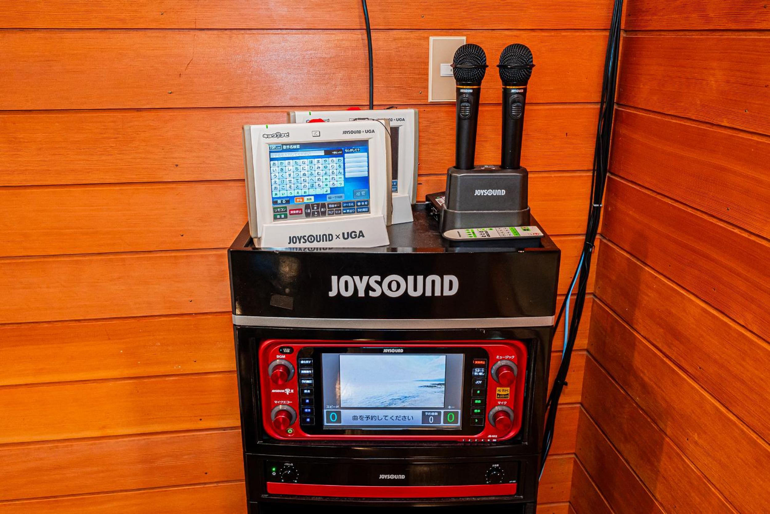 JoYSOUNDカラオケBBQや麻雀セット完備断崖の上に建てられた大型貸別荘