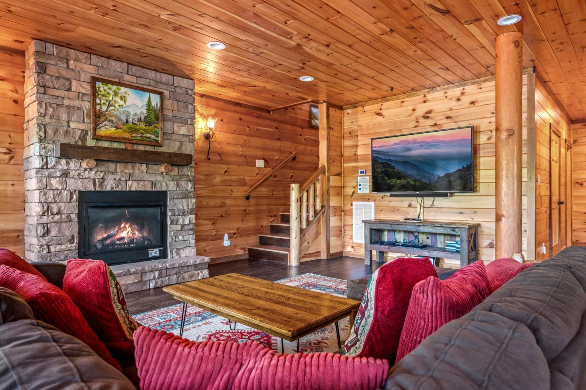 Ridge View Lodge - Nature and Mountain View - Hot tub - Firepit - Yard - Games view 4