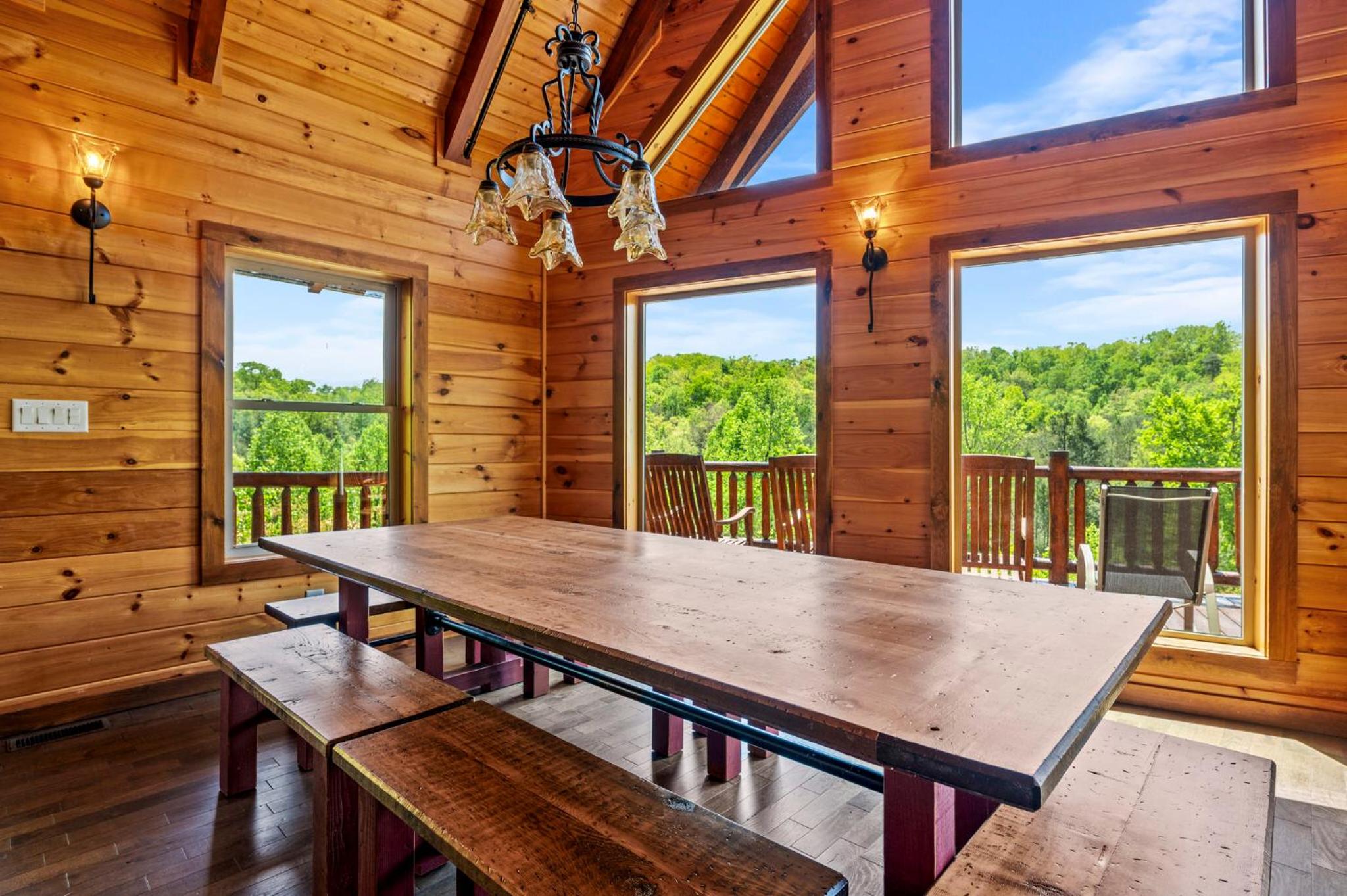 Ridge View Lodge - Nature and Mountain View - Hot tub - Firepit - Yard - Games view 3