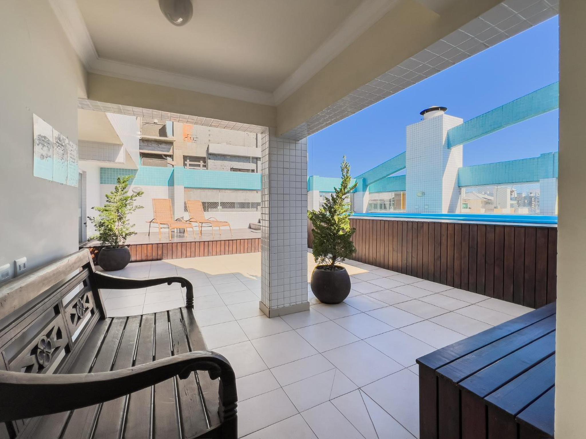 Piscina, churrasqueira, garagem, sauna e academia!