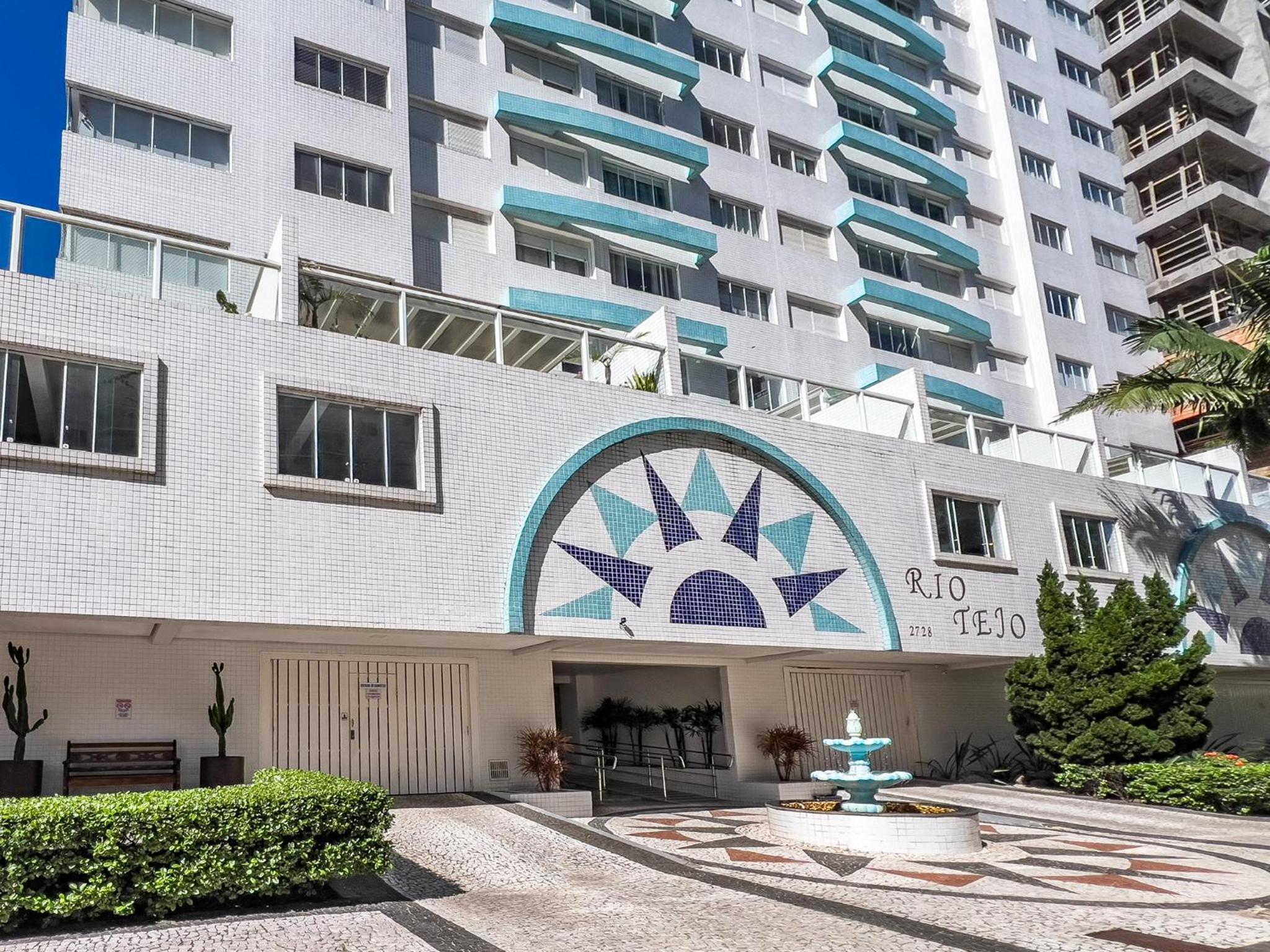 Piscina, churrasqueira, garagem, sauna e academia!