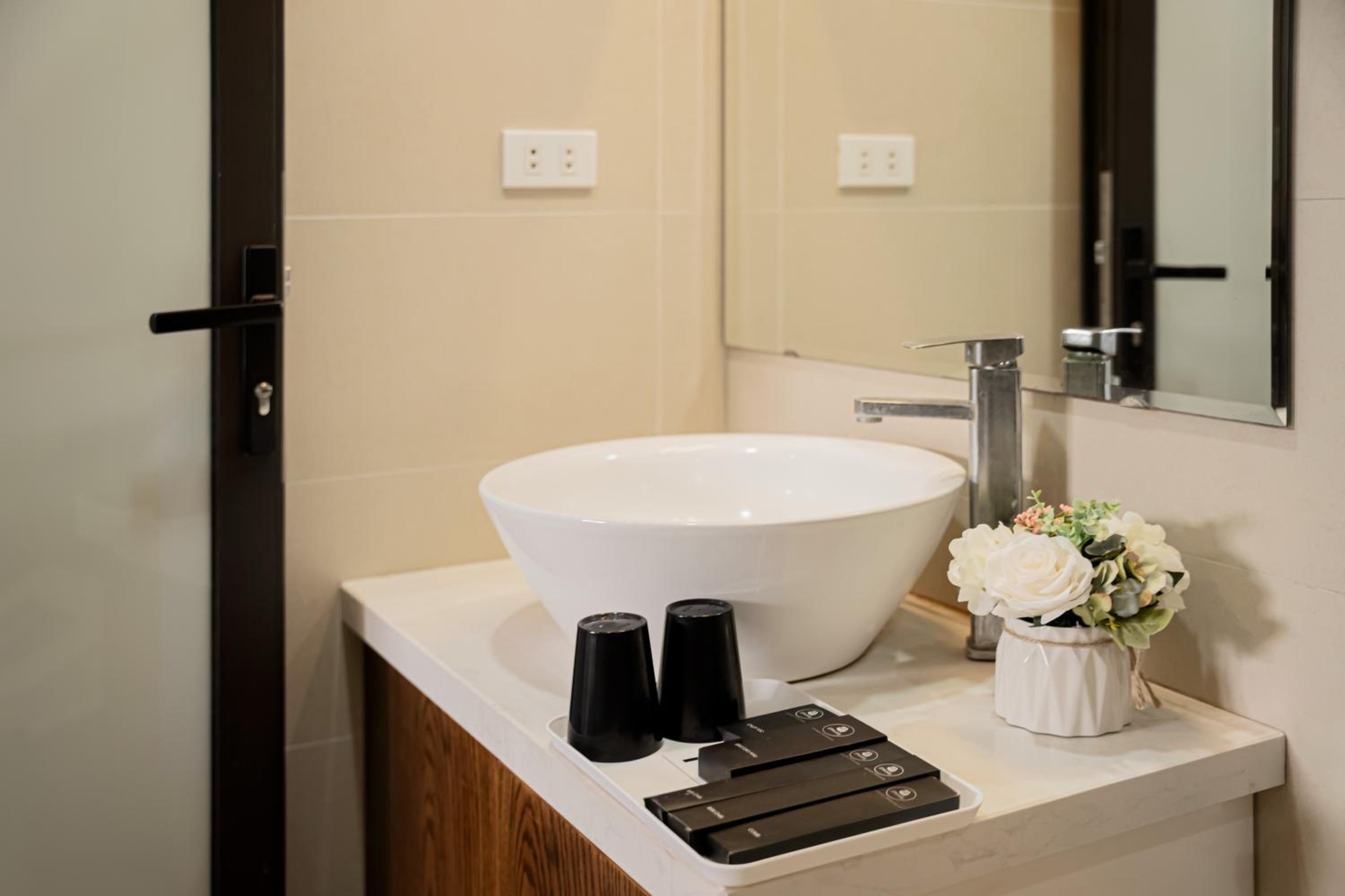22housing Hotel & Residence 60 Linh Lang