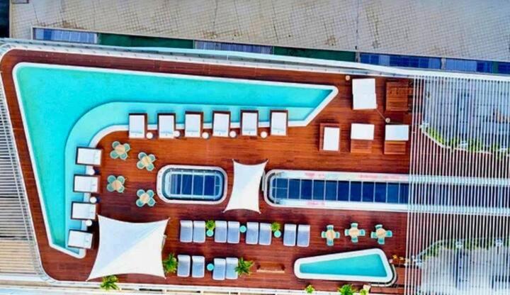 Setai Yacht c/Jacuzzi Privativa