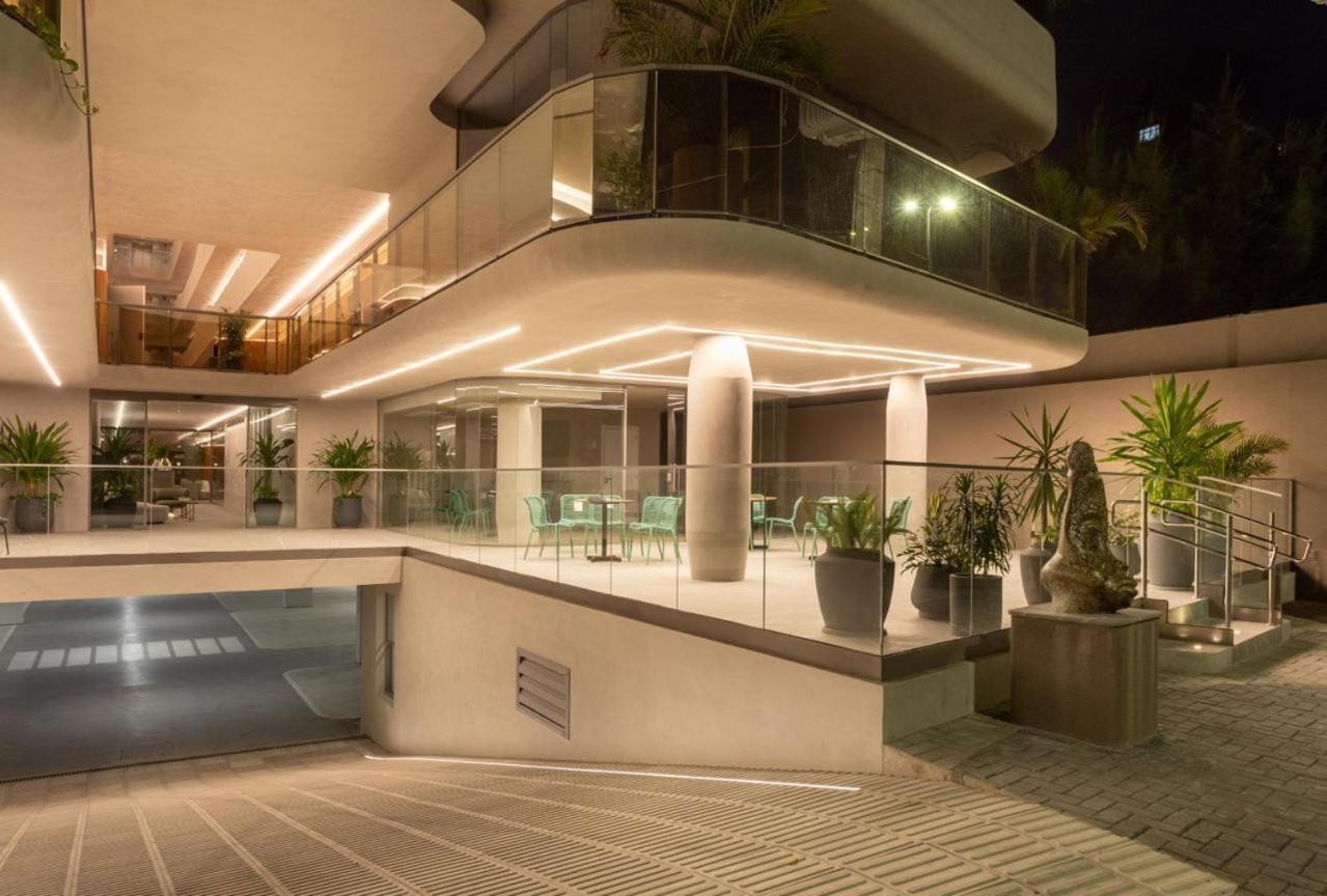 Setai Yacht c/Jacuzzi Privativa