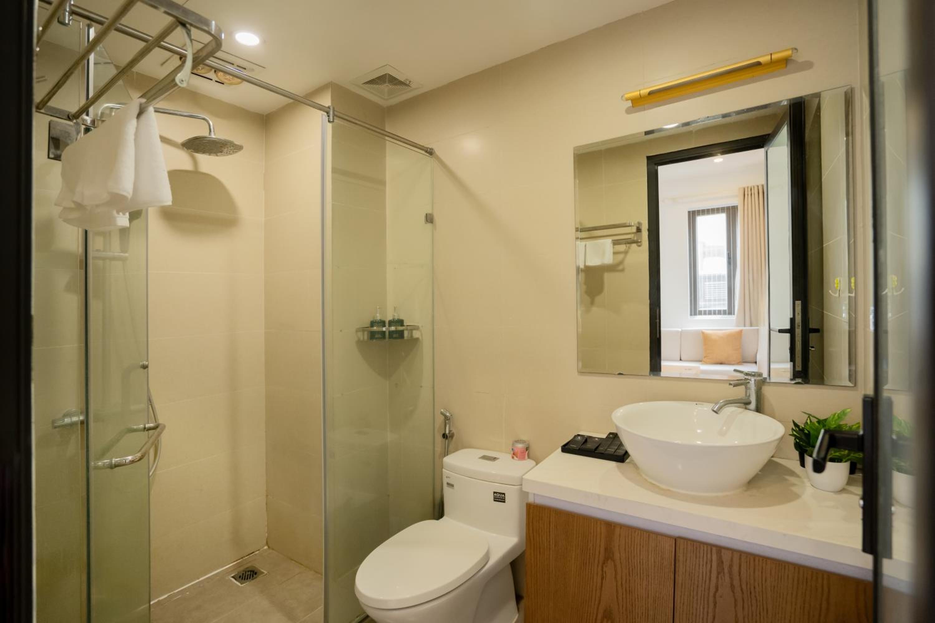 22housing Hotel & Residence 60 Linh Lang