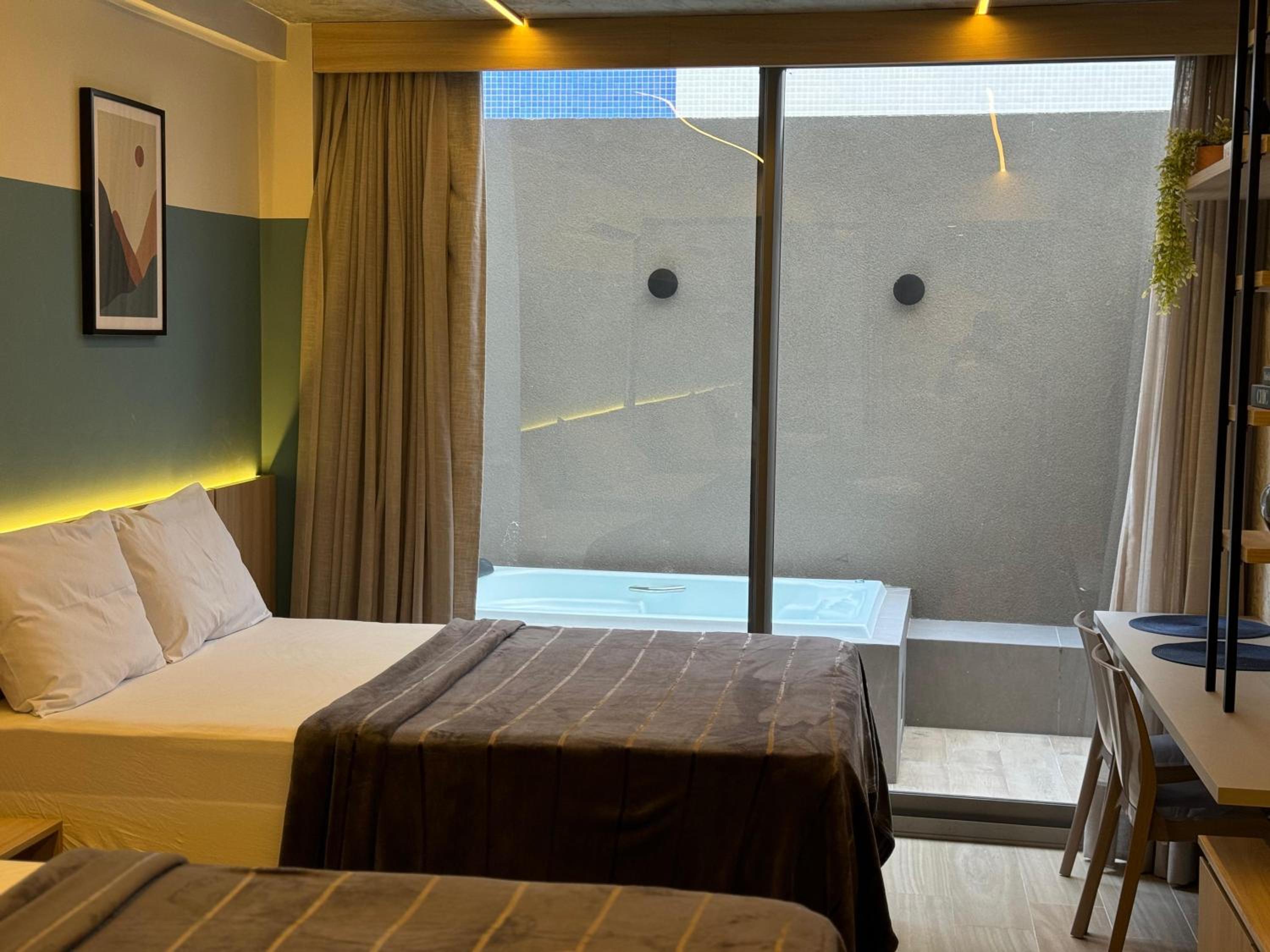 Setai Yacht c/Jacuzzi Privativa