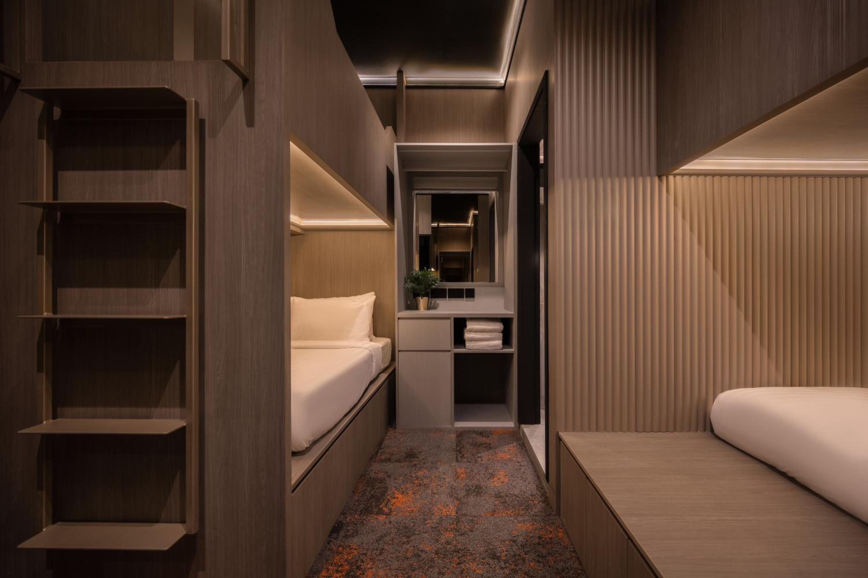 Cube Social Boutique Capsule Hotel at Boat Quay