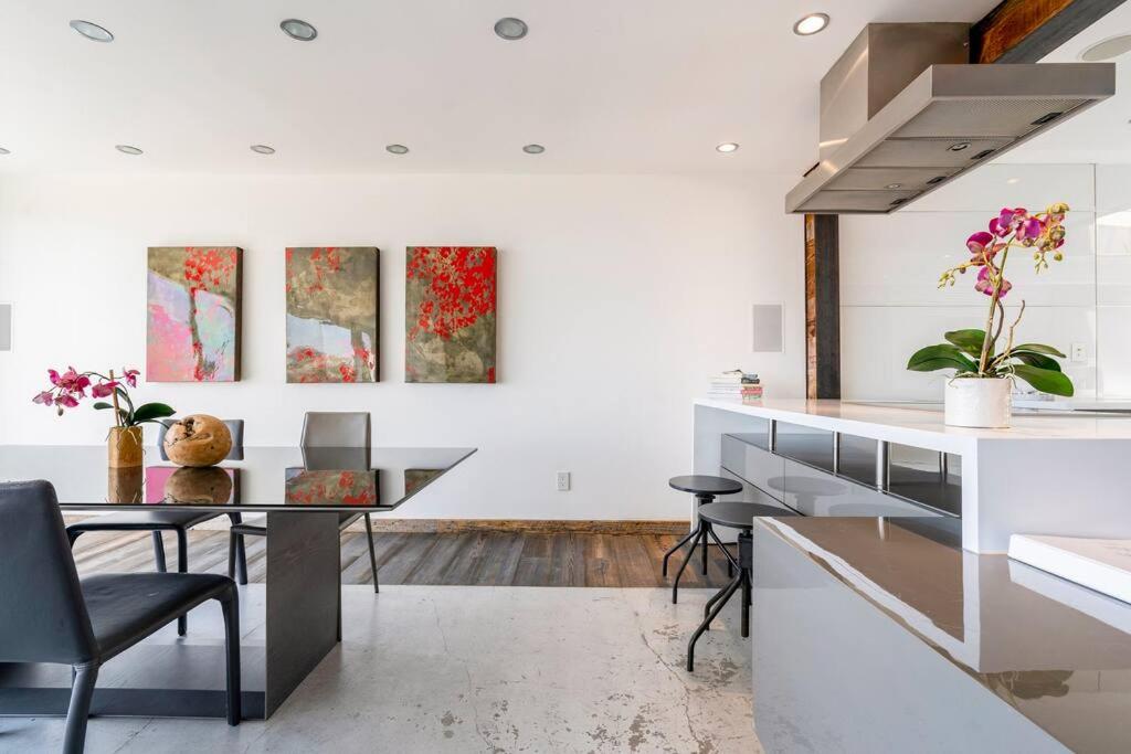 Epic Views Modern Hills Oasis bk