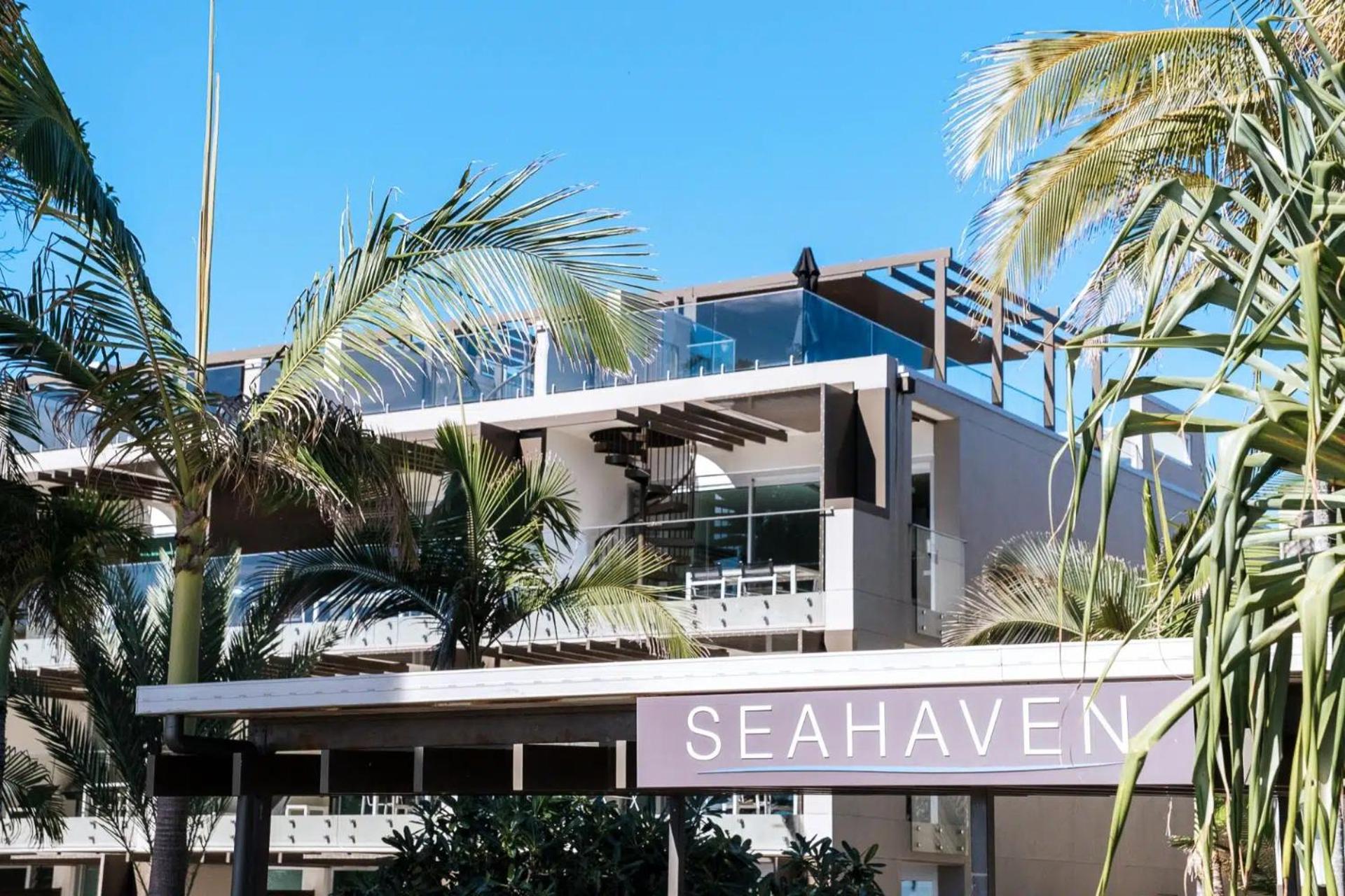 Hotel Seahaven Noosa Beachfront Resort - Image 1