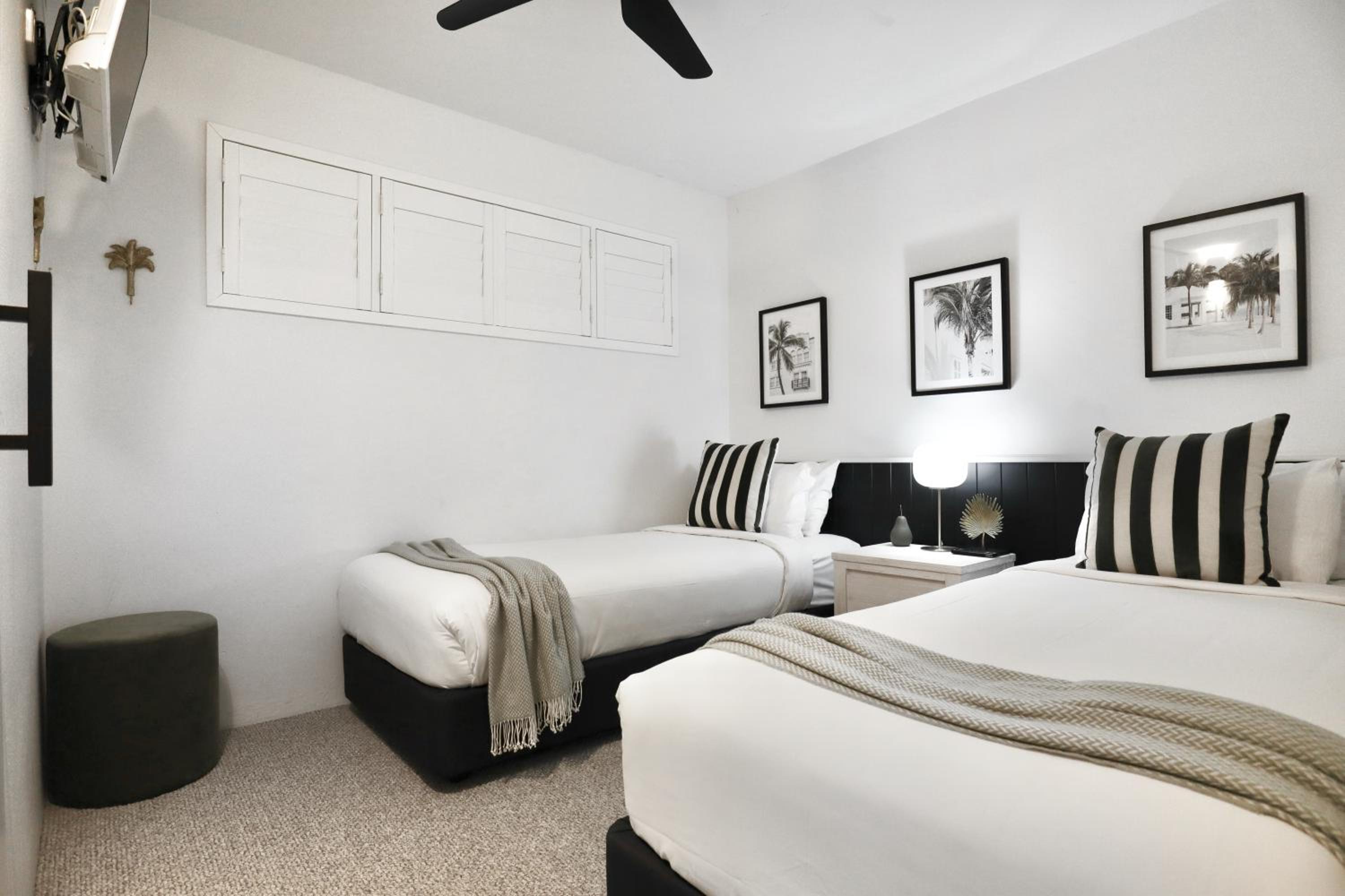 225 2 Bedroom Garden Oasis French Quarter Resort