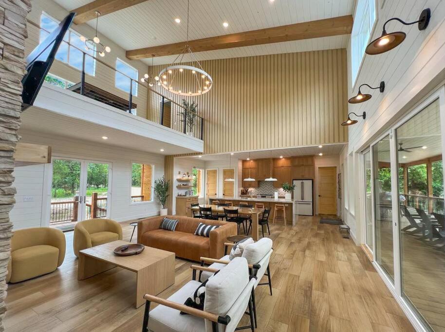 The Bridge of Wonders, Lux 5BR Creek Front with Gameroom view 3