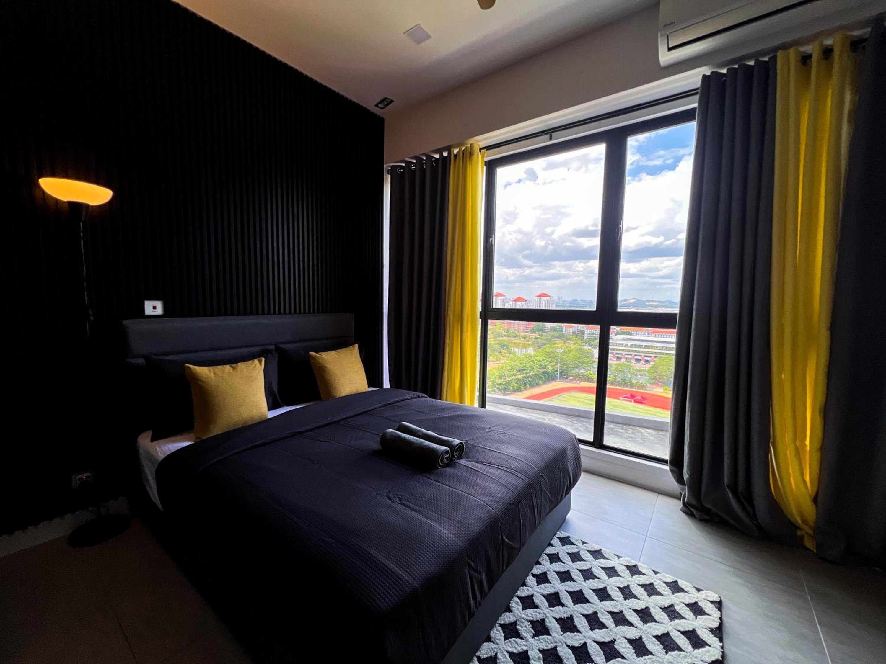 Bell Suite - KLIA Transit Hub - F1 Sepang - ERL Salak Tinggi Station photo 4