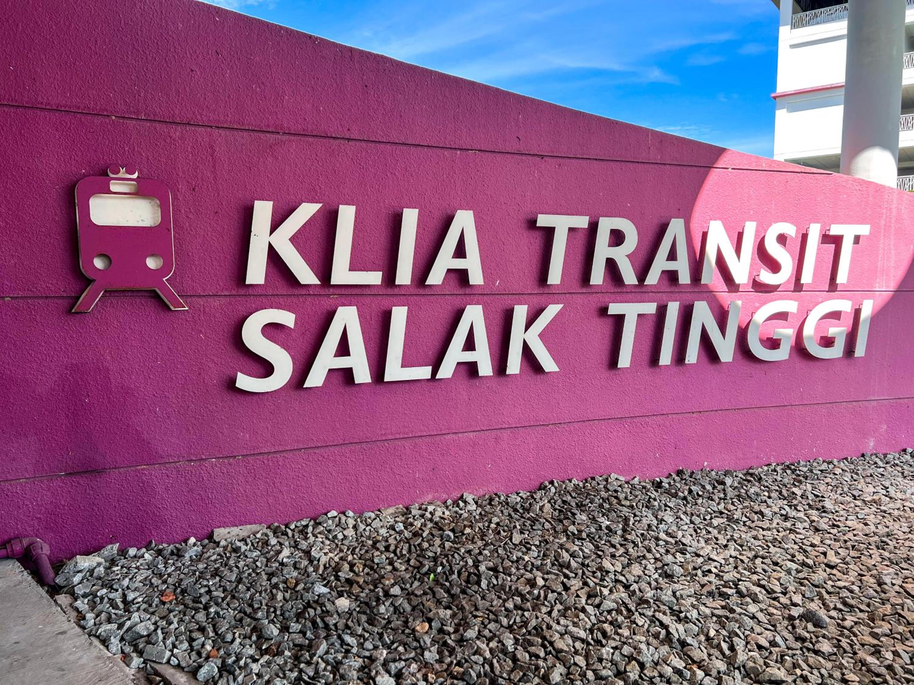 Bell Suite - KLIA Transit Hub - ERL Salak Tinggi Station - Sepang photo 5