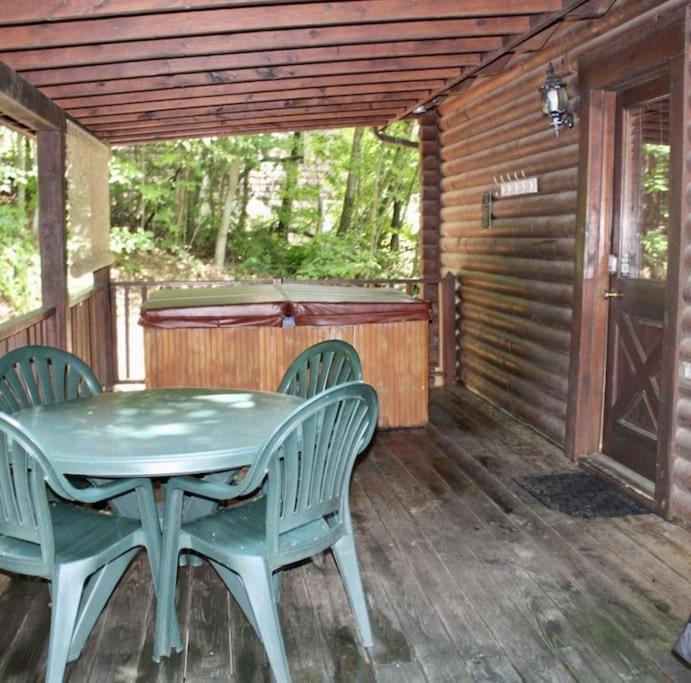 Rustic Black Bear Cabin view 3
