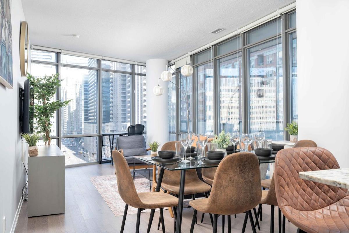 Large 2BR on Bay Street 4 Beds with Balcony