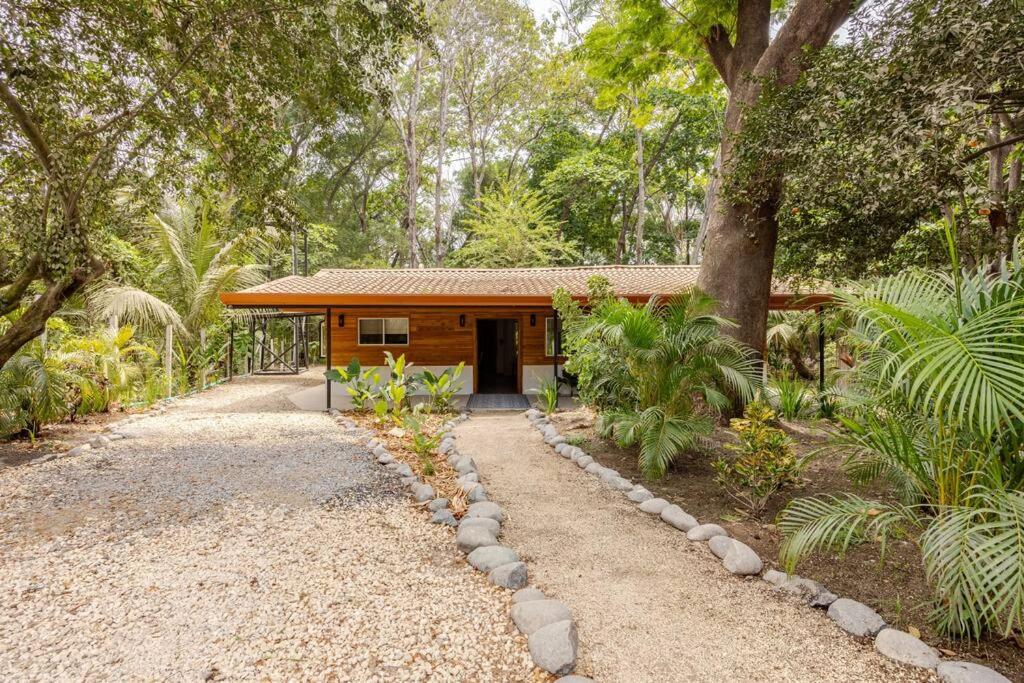 Casa PlayaAzul, walk to the beach, 3 rooms