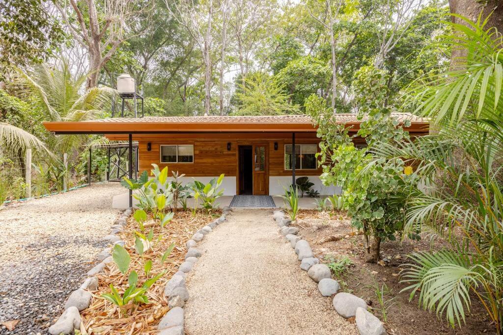 Casa PlayaAzul, walk to the beach, 3 rooms