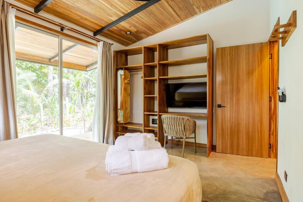 Casa PlayaAzul, walk to the beach, 3 rooms