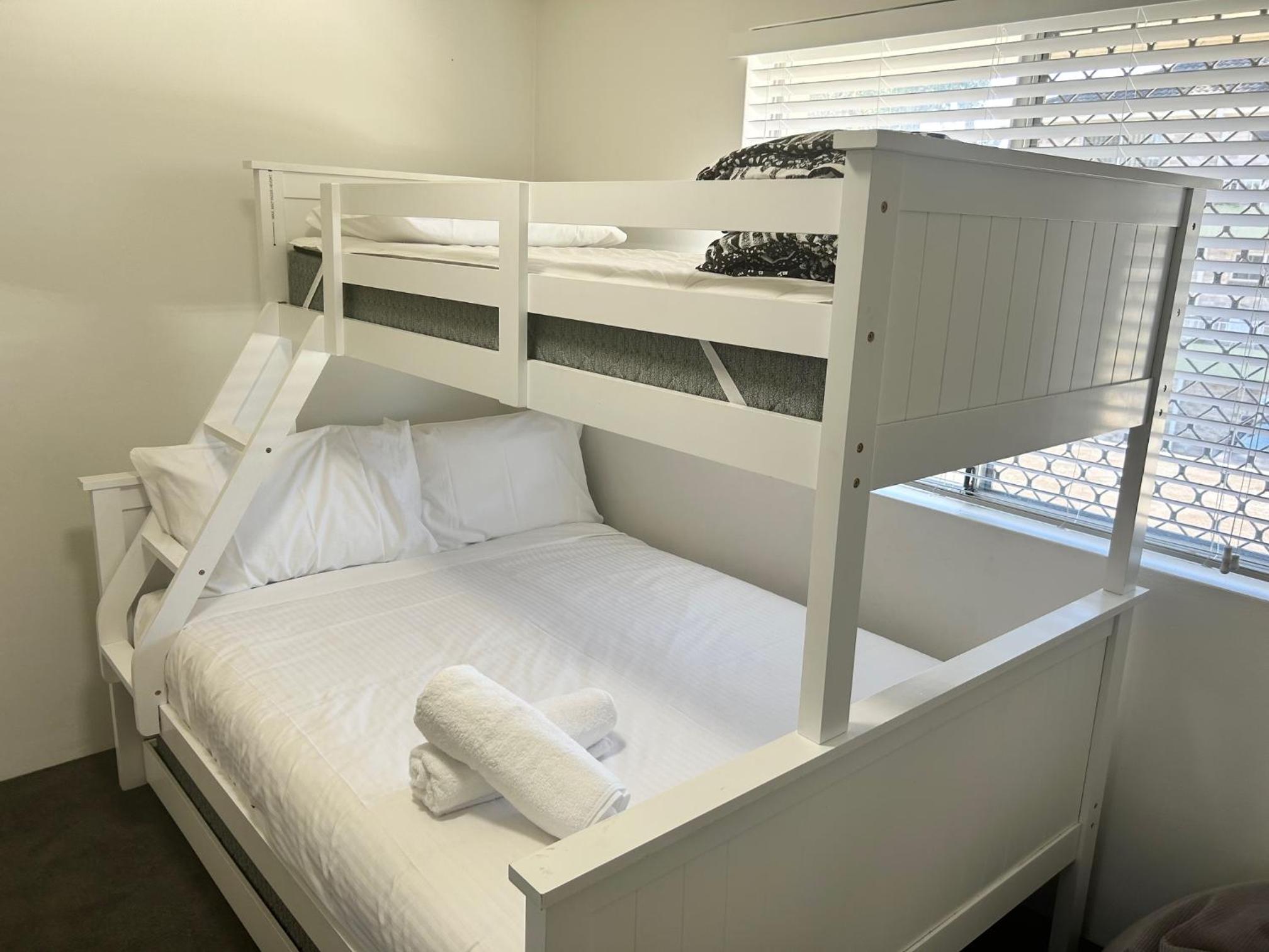 Camelot Unit 12 - All linen supplied Bunk linen provided for self-making