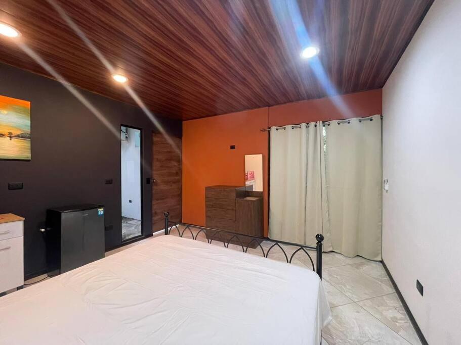 Fortuna Jungle & River Retreat - Private pool, River and Wifi in the forest - Secluded, peaceful, truly UNIQUE! A GEM! Book Now!