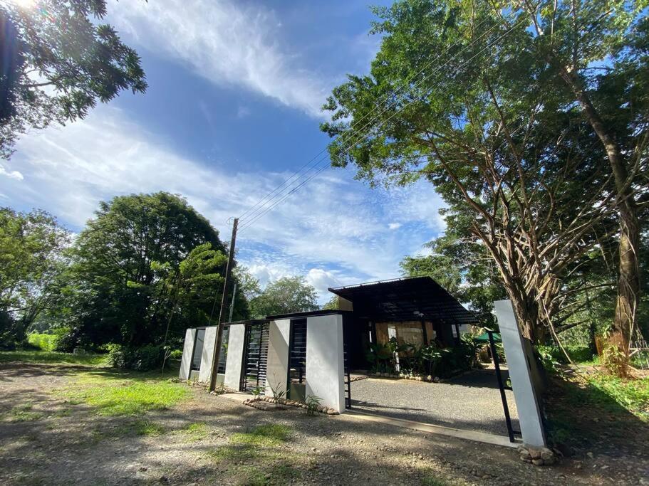 Fortuna Jungle & River Retreat - Private pool, River and Wifi in the forest - Secluded, peaceful, truly UNIQUE! A GEM! Book Now!