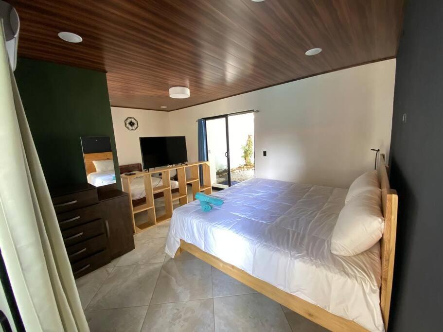 Fortuna Jungle & River Retreat - Private pool, River and Wifi in the forest - Secluded, peaceful, truly UNIQUE! A GEM! Book Now!