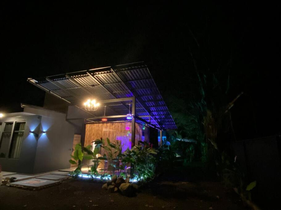 Fortuna Jungle & River Retreat - Private pool, River and Wifi in the forest - Secluded, peaceful, truly UNIQUE! A GEM! Book Now!