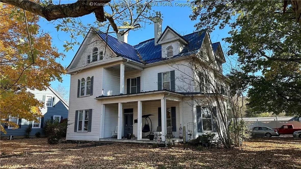 Main Oak Manor view 2
