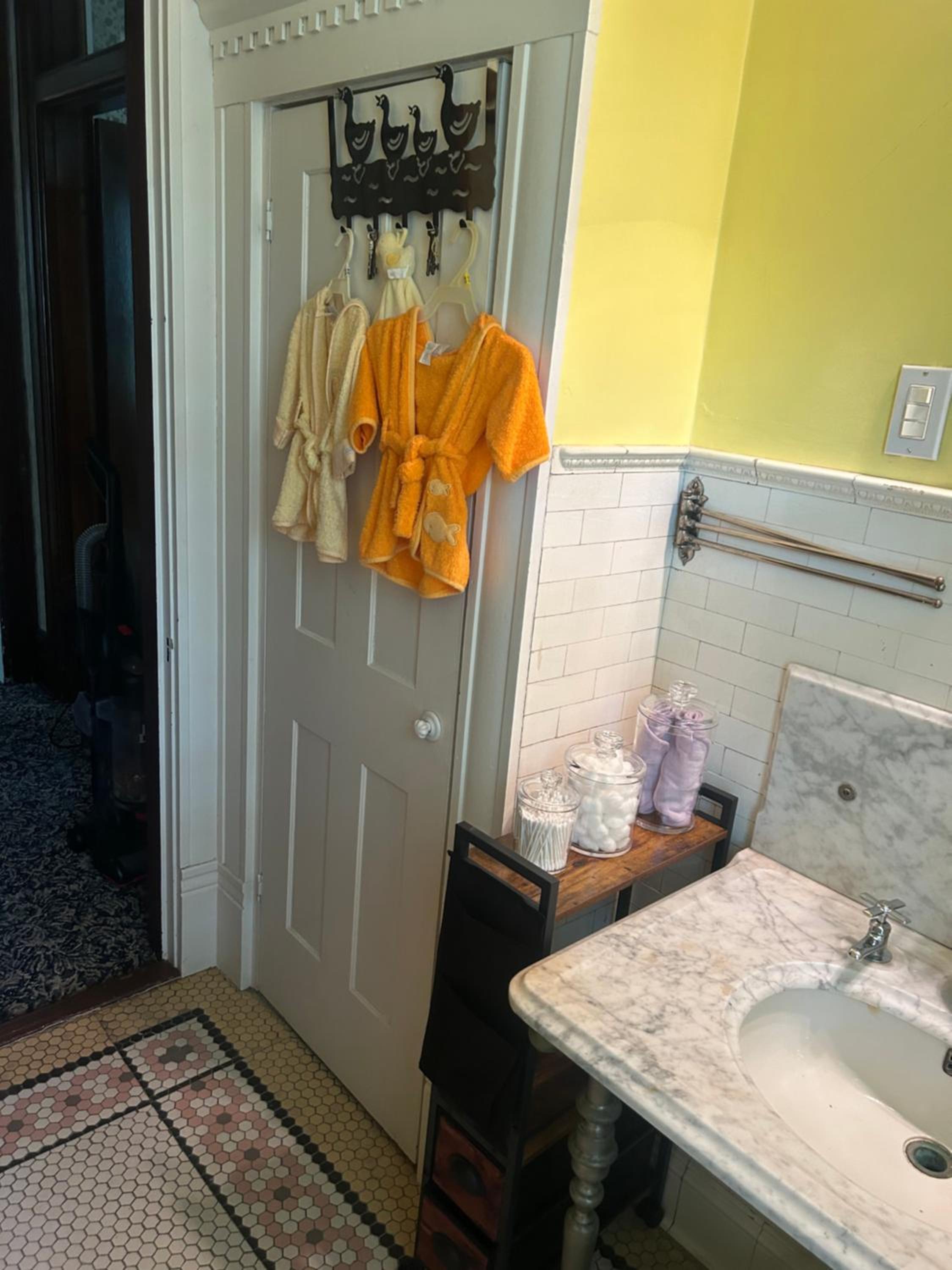 Main Oak Manor view 5