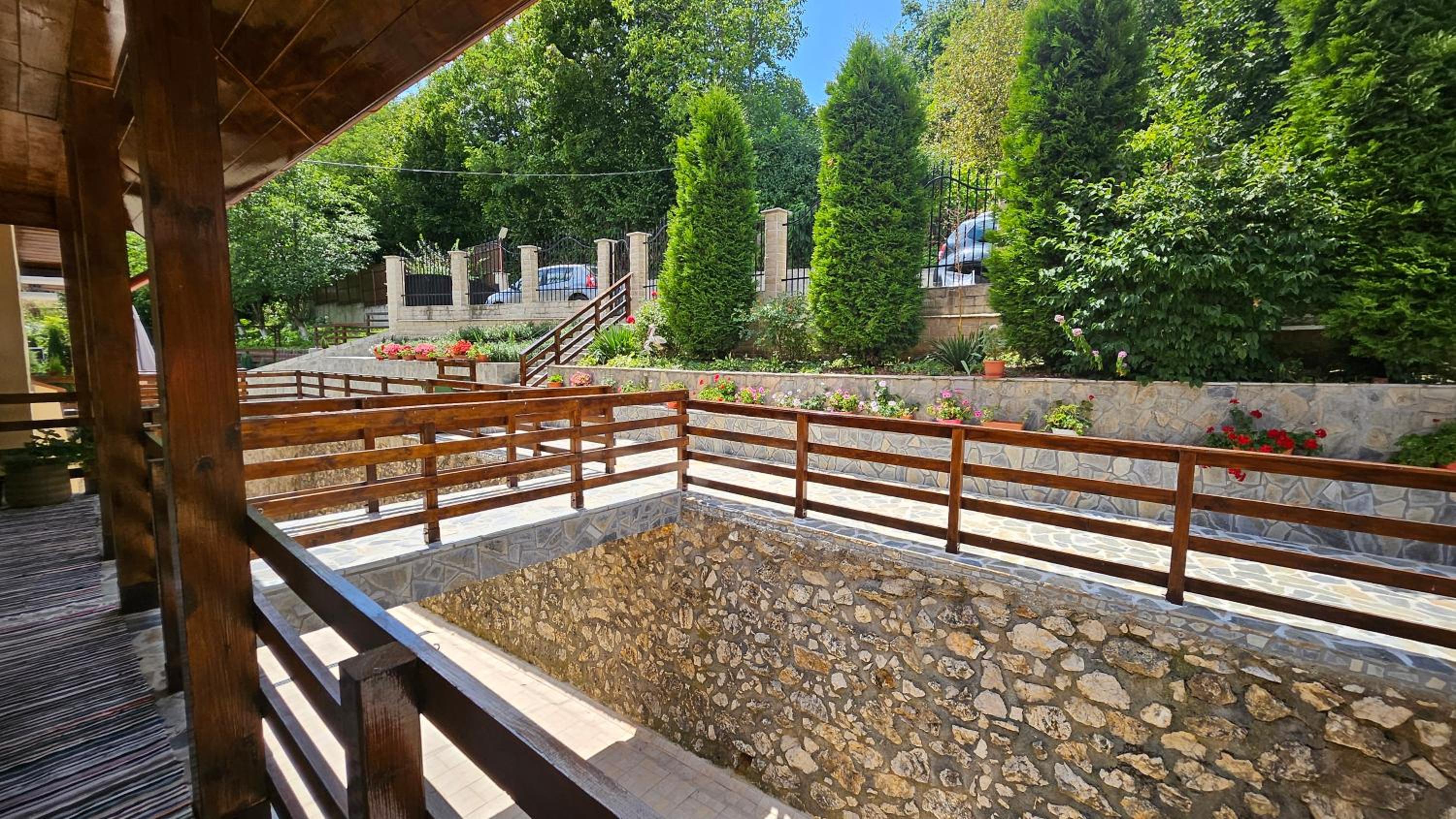 Matei Residence
