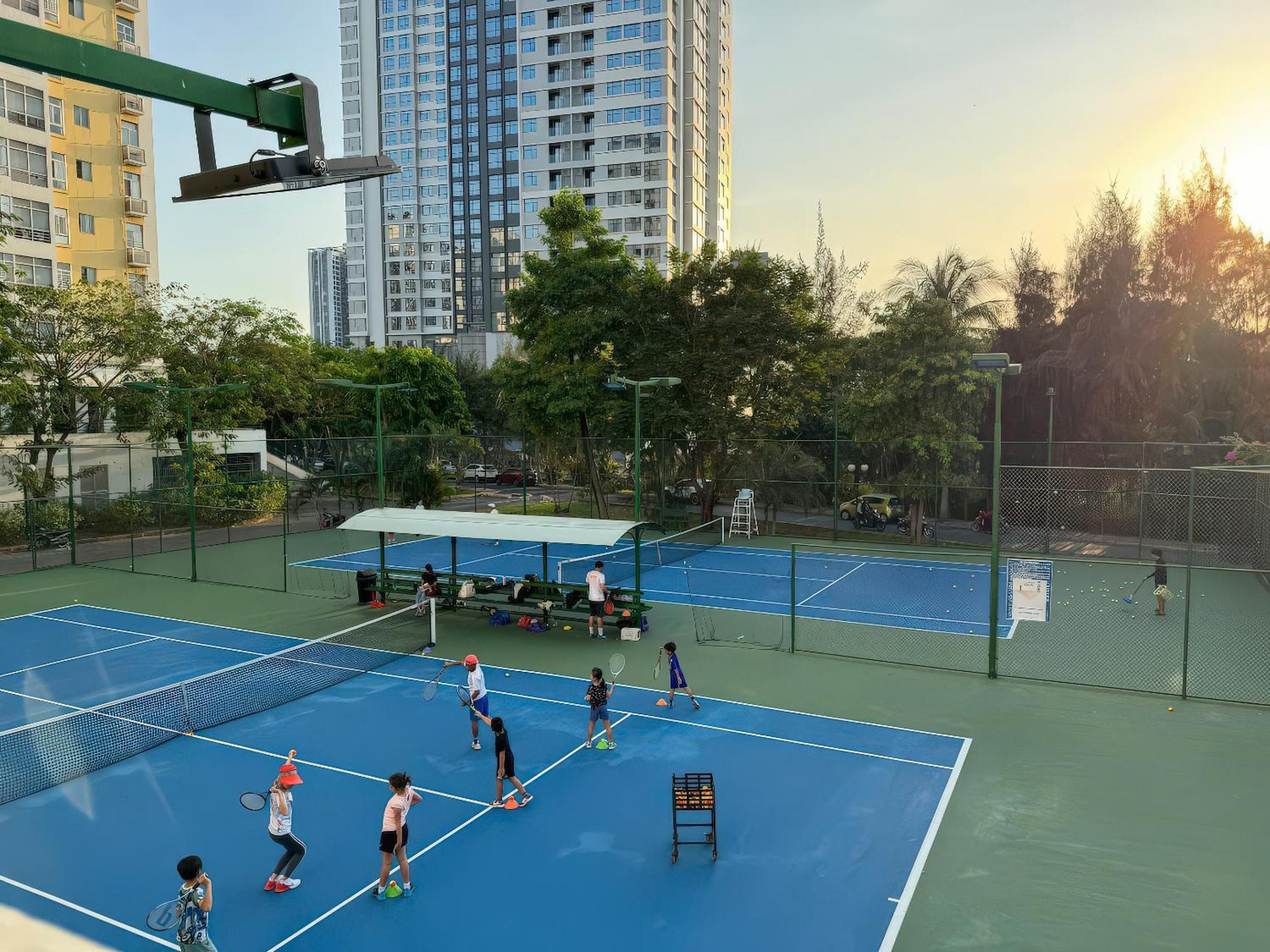 Sunrise City - Lotte Mart Distrist 7