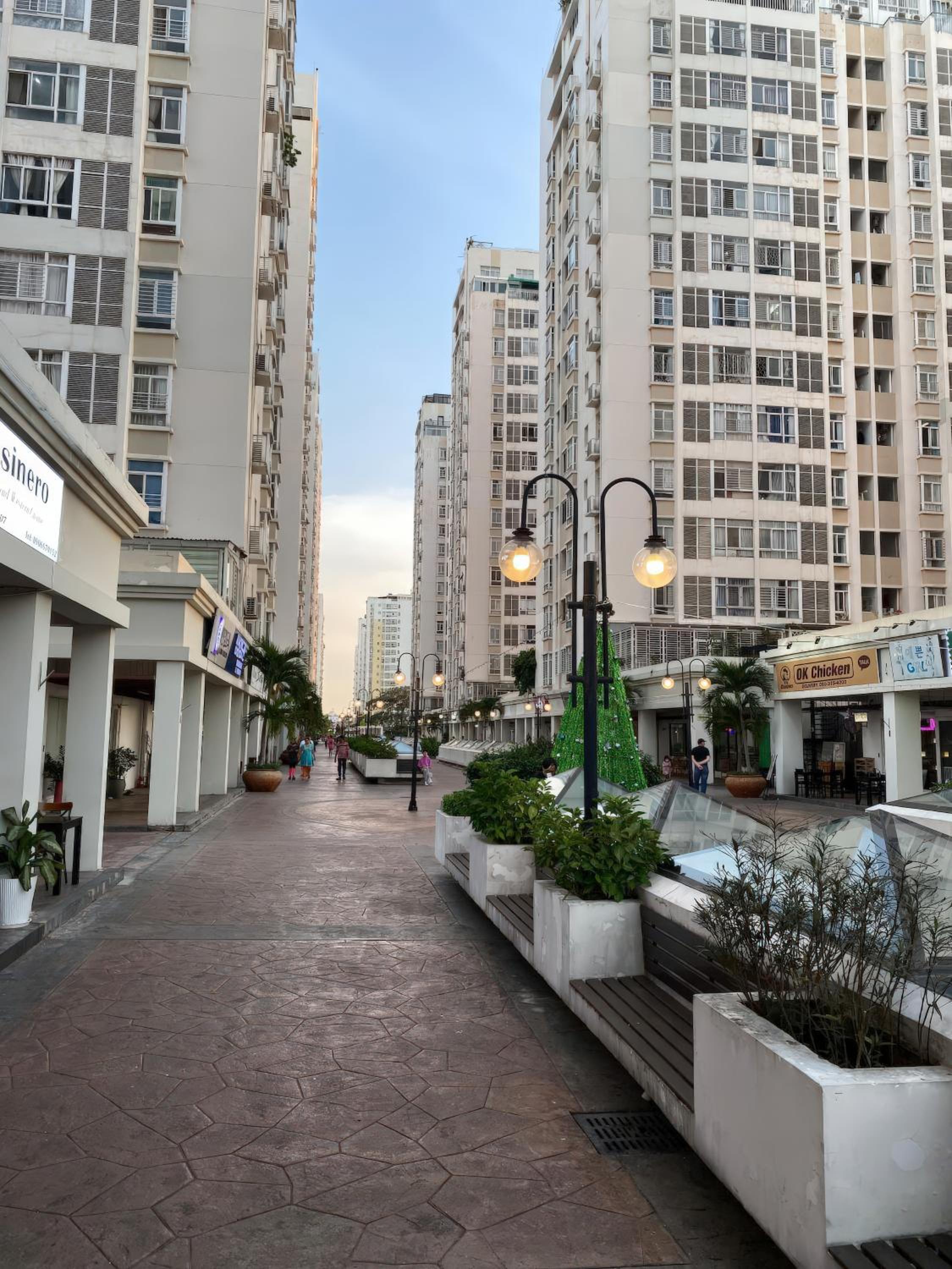 Sunrise City - Lotte Mart Distrist 7