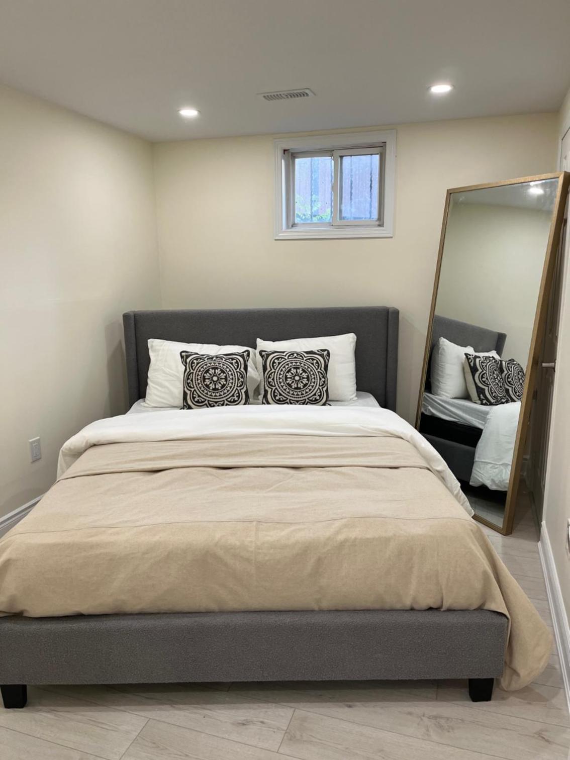Comfortable Basement Home in Oakville, Ontario , Canada