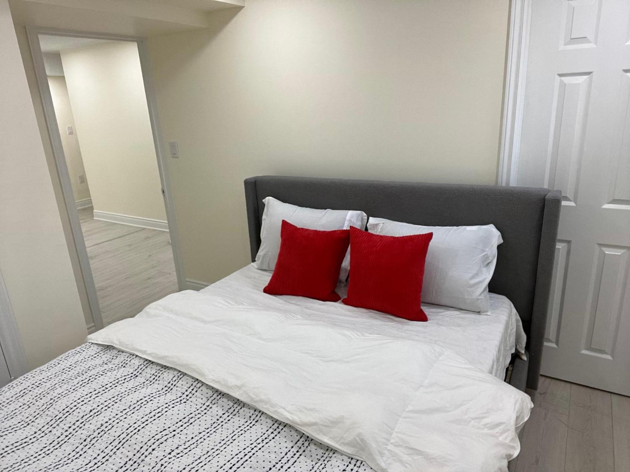 Comfortable Basement Home in Oakville, Ontario , Canada