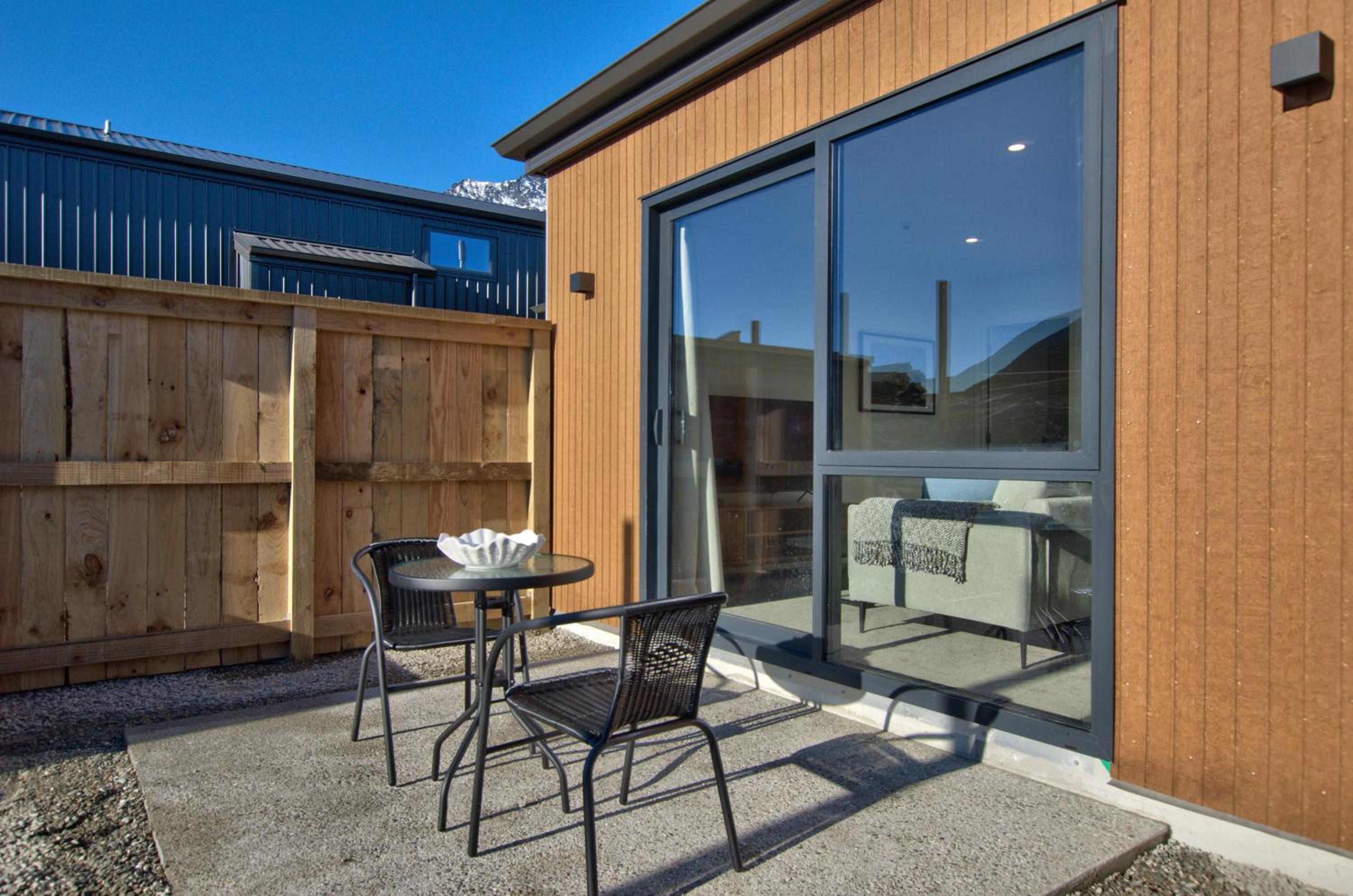 Cosy, Modern Hanley's Farm Unit - Explore Queenstown