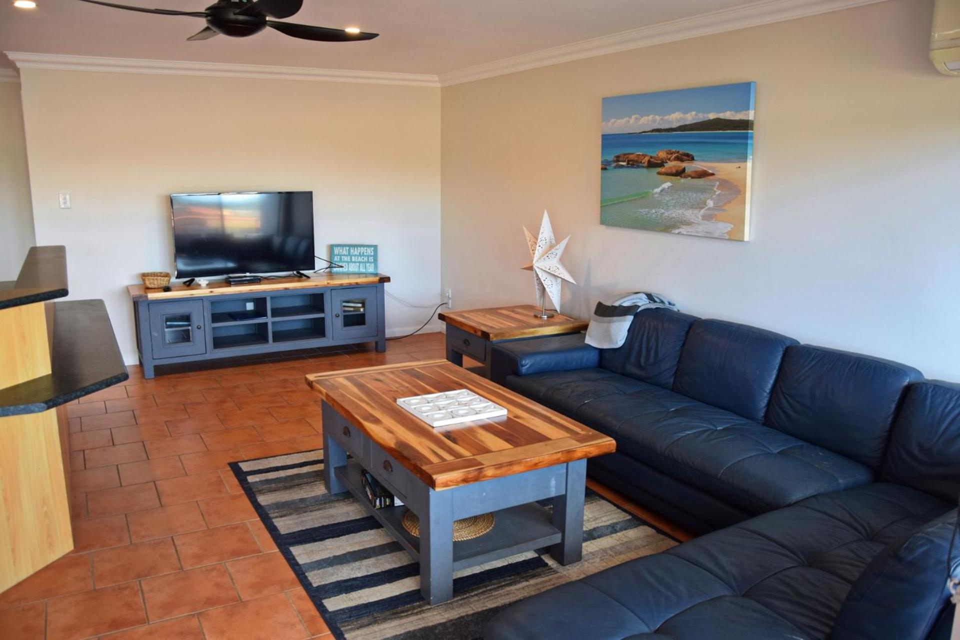 Paragon Apartment 7 - Bring your own linen. view 3