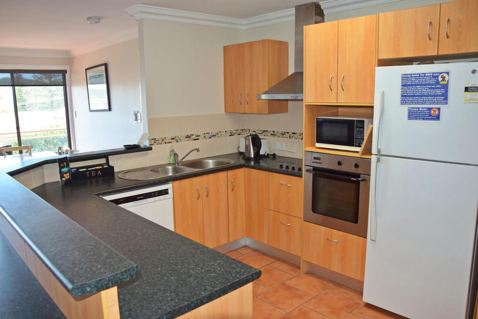 Paragon Apartment 7 - Bring your own linen. view 2