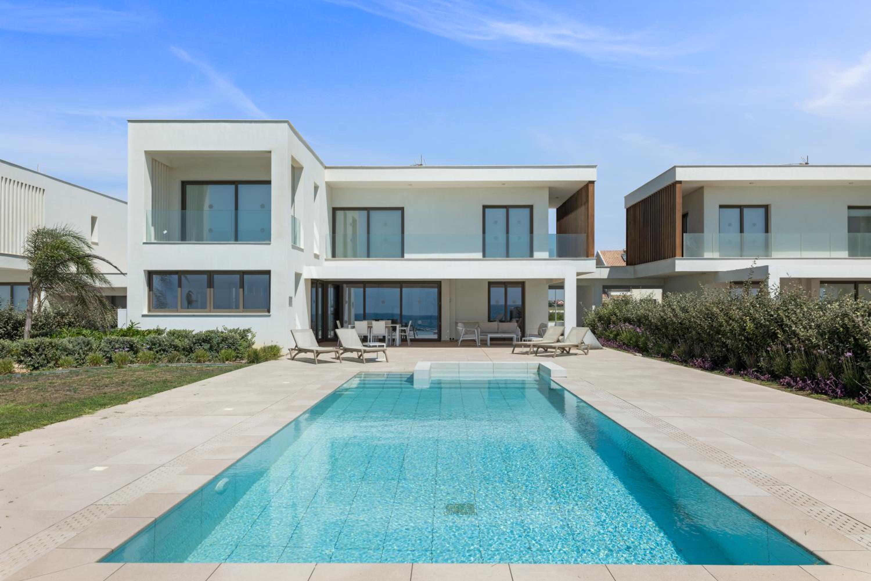 Serenity Waves Villa 4
