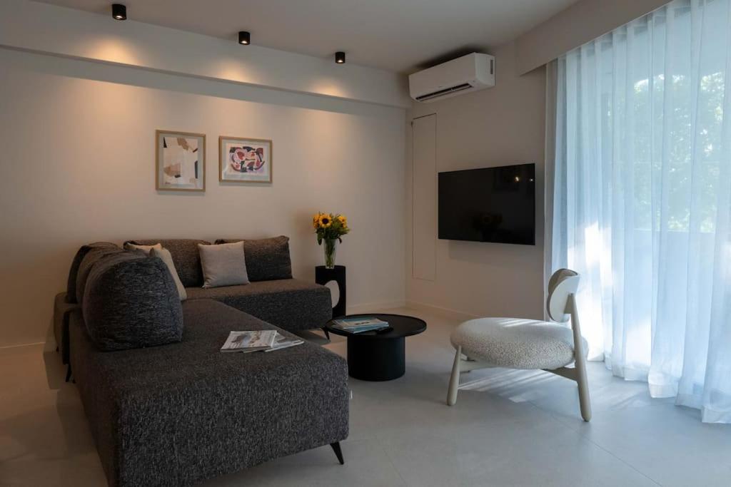 RiverSide Suites