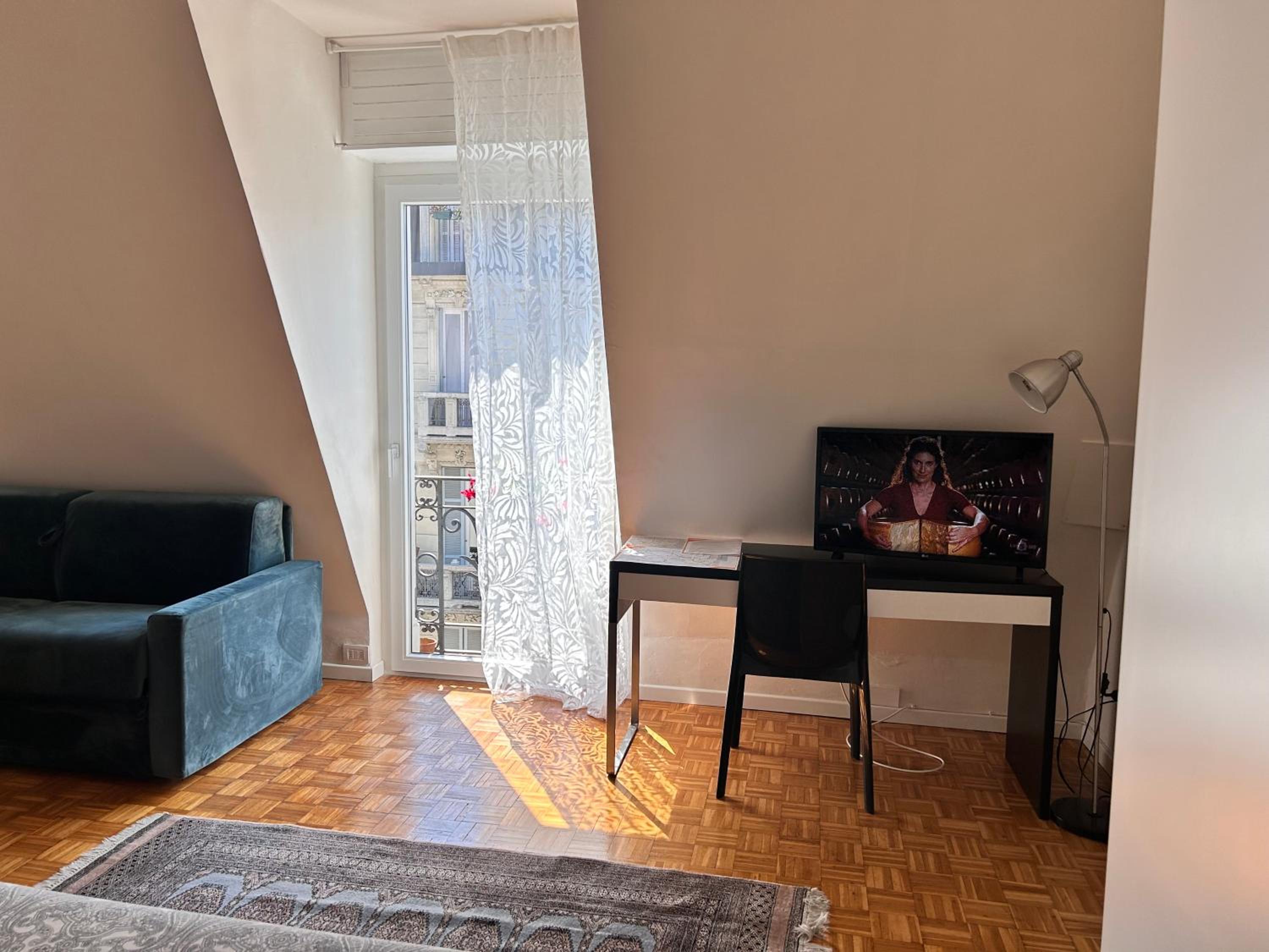 Easy Isola, for an easy stay