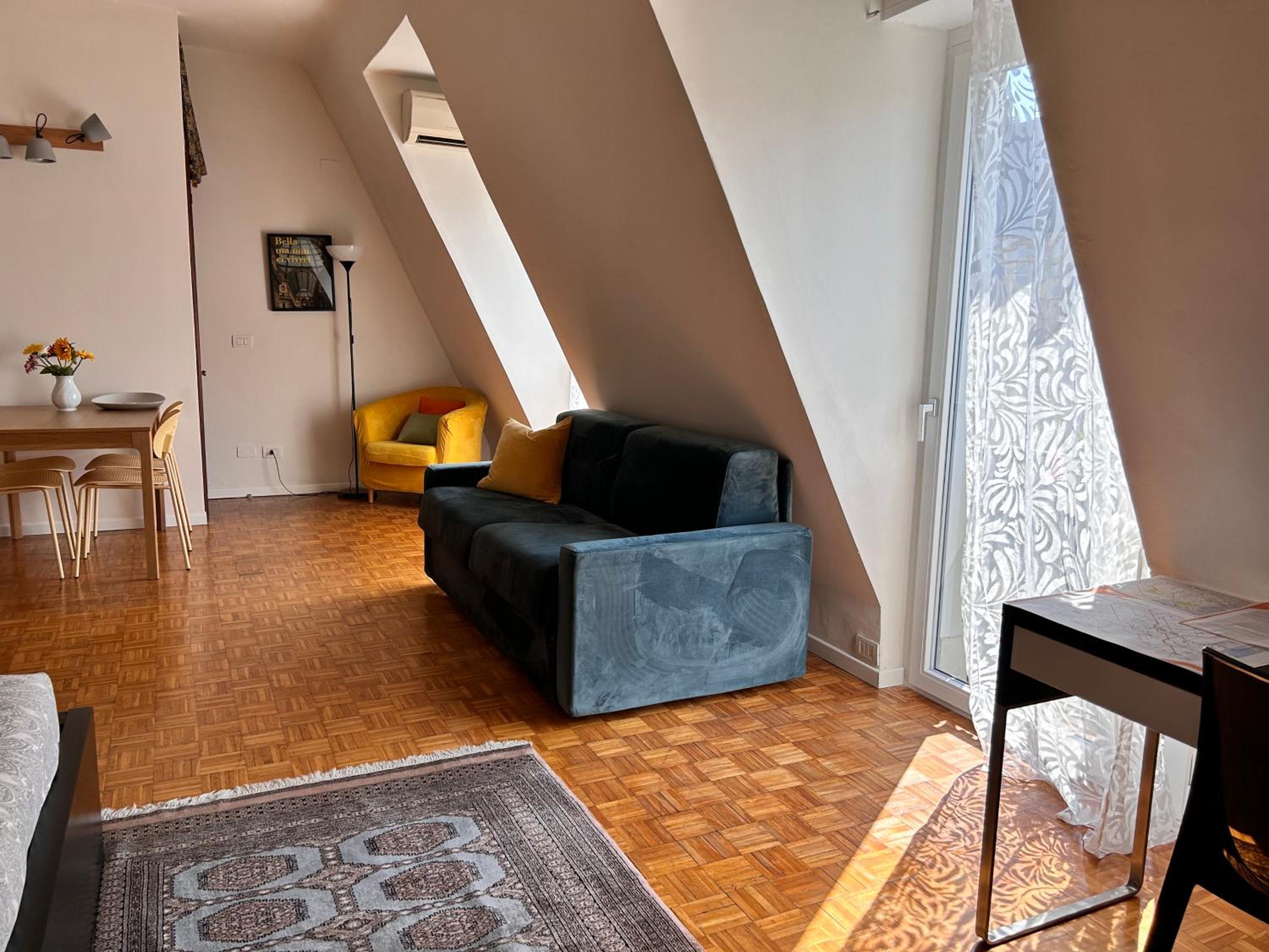 Easy Isola, for an easy stay