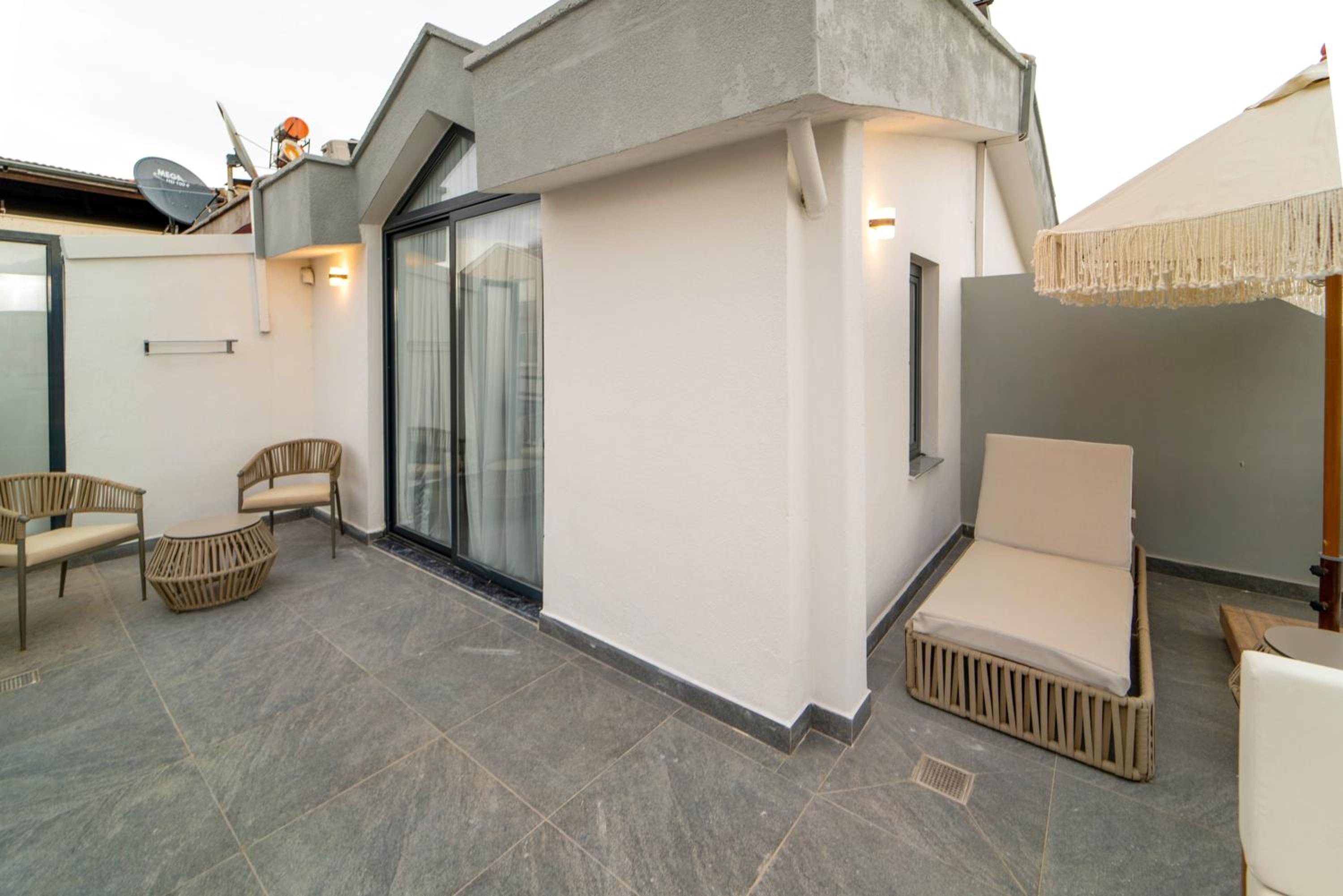 Deniz Boutique Hotel - Image 41