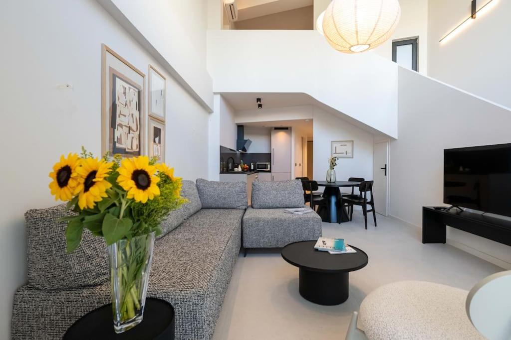 RiverSide Suites