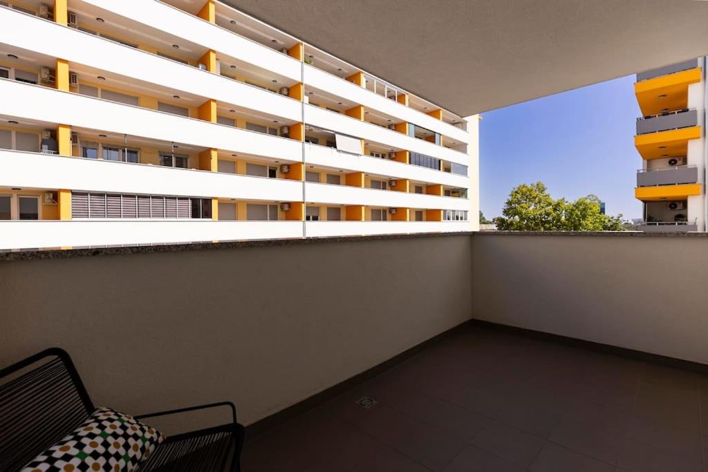 The Luxe Residence, Free parking