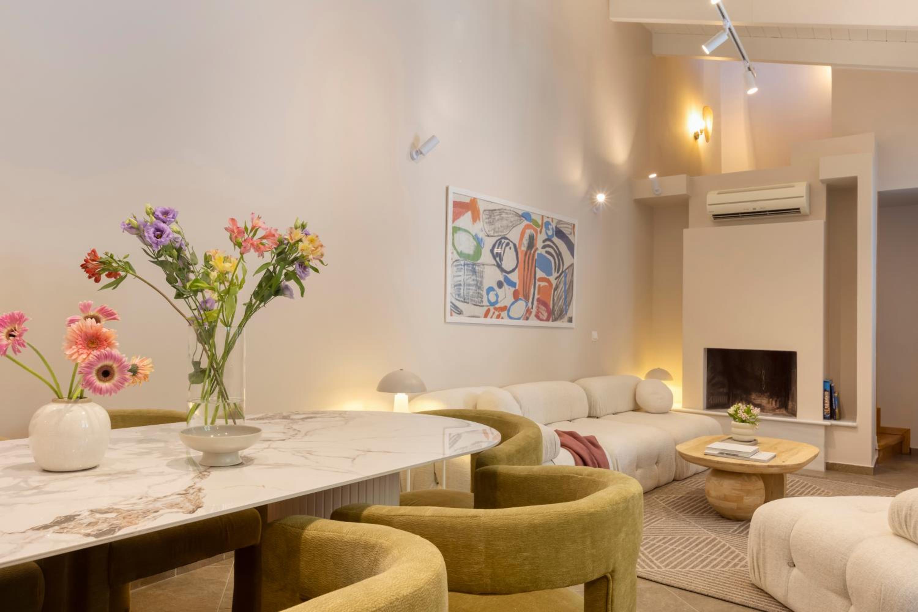 Villa Plaka 3BR 9ppl PrivateYard 200m Metro&Museum