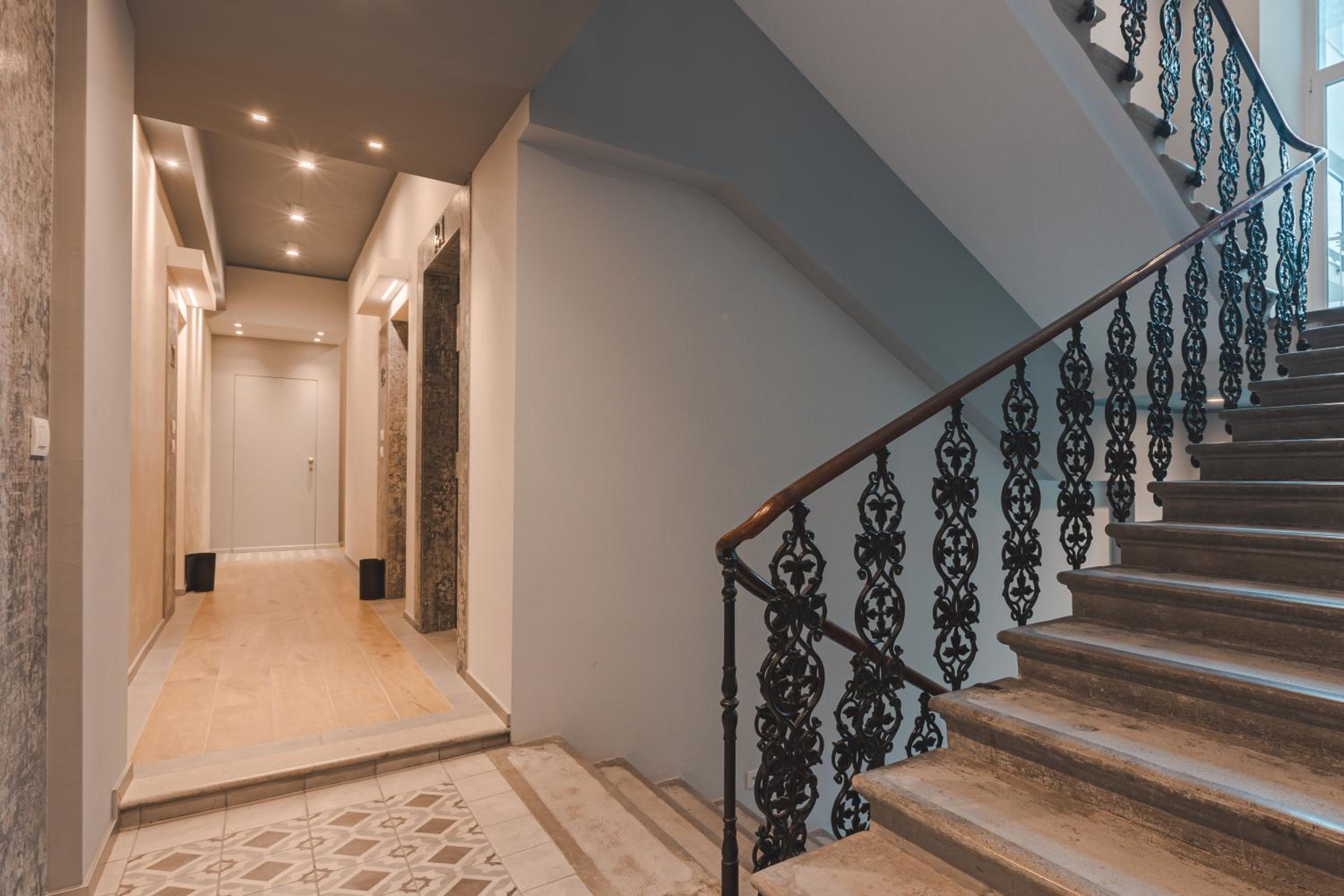 Stylish apartment in the center of Trieste - Central station - WIFI-Netflix photo 1