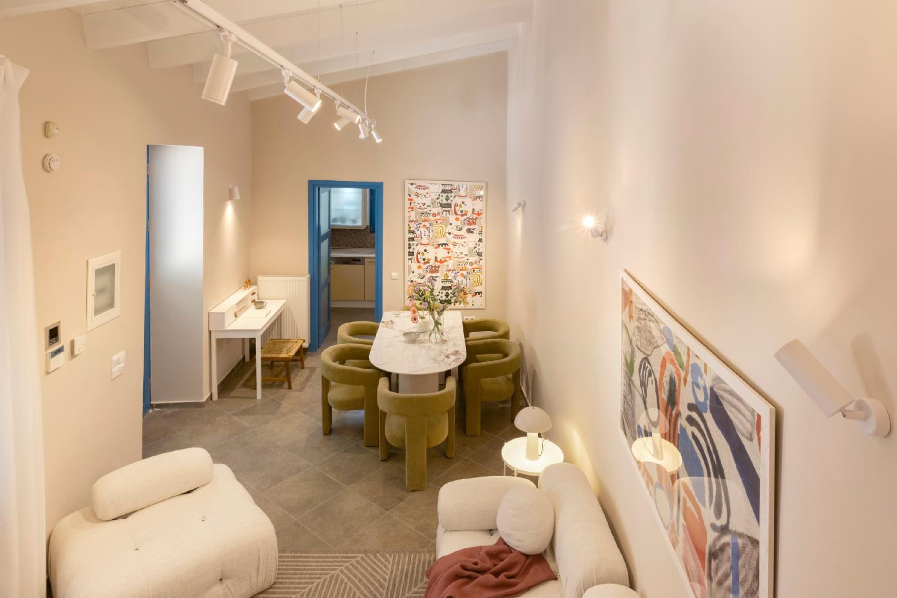Villa Plaka 3BR 9ppl PrivateYard 200m Metro&Museum